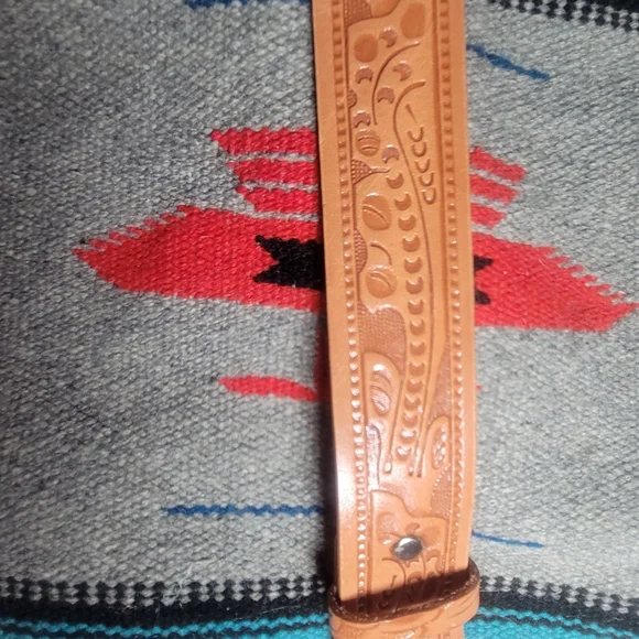 Vintage Like New Tooled Western Belt 38 - Picture 3 of 7